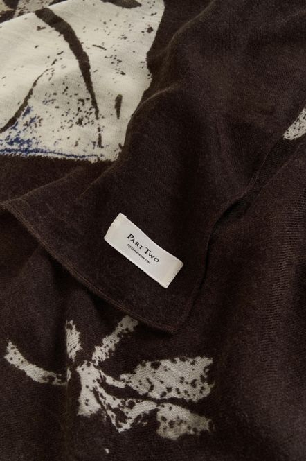 Hovedbilde Felisia Scarf Mole Leaf print Part Two